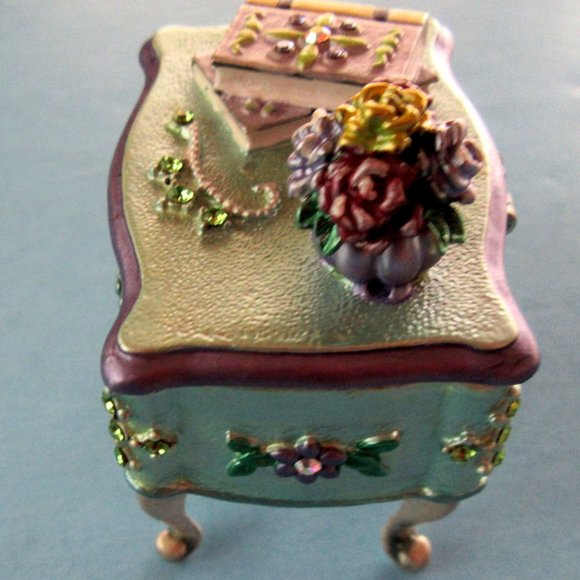 Swarovski crystals rhinestone ring box - trinket box - desk - table top - Picture 6 of 13